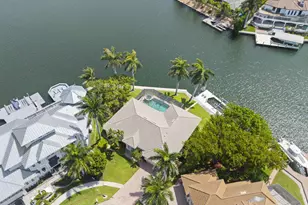 1688 Villa Ct, Marco Island, FL 34145 - Photo 5