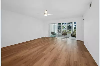 208 Furse Lakes Circle #D6, Naples, FL 34104 - Photo 3