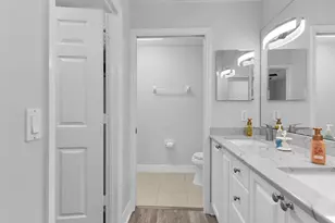 1100 Eastham Way, Naples, FL 34104 - Photo 17