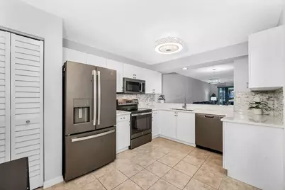 925 New Waterford Drive #104, Naples, FL 34104 - Photo 3