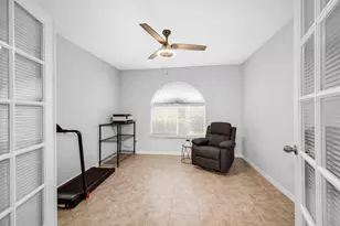 925 New Waterford Dr, Naples, FL 34104 - Photo 23