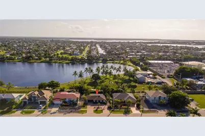 387 S Heathwood Drive, Marco Island, FL 34145 - Photo 21