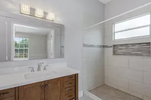 3650 Kent Dr, Naples, FL 34112 - Photo 7