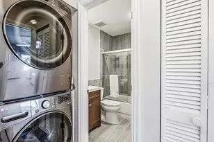 801 W Elkcam Cir, Marco Island, FL 34145 - Photo 19