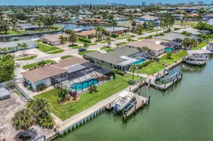 1170 Martinique Ct, Marco Island, FL 34145 - Photo 33