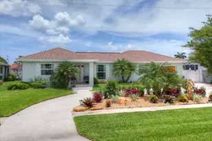 1170 Martinique Ct, Marco Island, FL 34145 - Photo 17