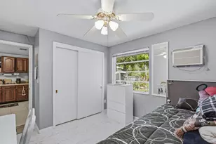 3577 Hibiscus Ave, Naples, FL 34104 - Photo 13