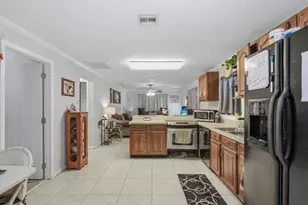 3577 Hibiscus Ave, Naples, FL 34104 - Photo 11