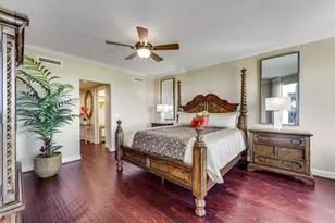 1050 Borghese Ln, Naples, FL 34114 - Photo 17