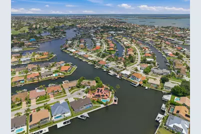 197 Gulfport Court, Marco Island, FL 34145 - Photo 3