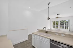 25058 Peacock Ln, Naples, FL 34114 - Photo 5