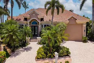 486 Clifton Ct, Marco Island, FL 34145 - Photo 3