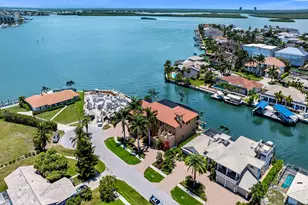 1221 Redwood Ct, Marco Island, FL 34145 - Photo 43