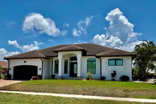 21 Hickory Ct, Marco Island, FL 34145 - Photo 1
