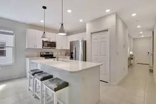 15489 Wildflower Cir, Naples, FL 34119 - Photo 3