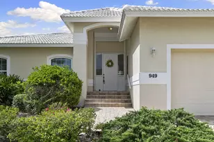 949 Spruce Ave, Marco Island, FL 34145 - Photo 3