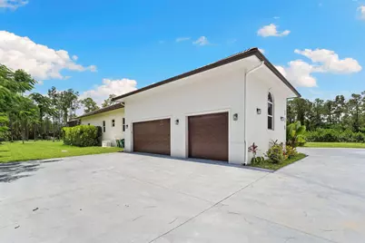 379 25th Street NW, Naples, FL 34120 - Photo 5