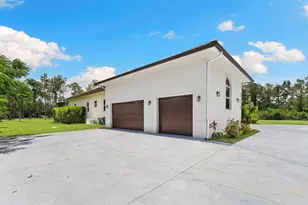 379 25th St NW, Naples, FL 34120 - Photo 3