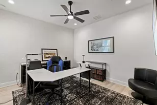 2567 Seychelles Dr, Naples, FL 34112 - Photo 9