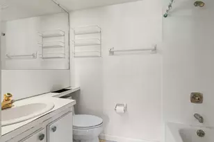 21 High Point Cir E, Naples, FL 34103 - Photo 15