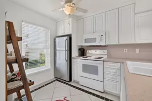 1385 Mainsail Dr, Naples, FL 34114 - Photo 9
