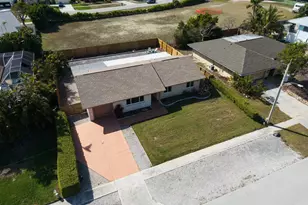 188 Gulfstream St, Marco Island, FL 34145 - Photo 27
