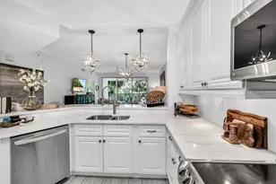 7671 Pebble Creek Cir, Naples, FL 34108 - Photo 13