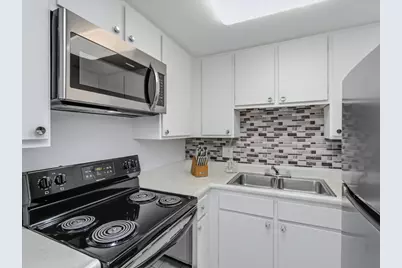 140 Seaview Court #204S, Marco Island, FL 34145 - Photo 5