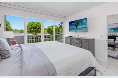 140 Seaview Court #204S, Marco Island, FL 34145 - Photo 11
