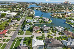1281 Aruba Ct, Marco Island, FL 34145 - Photo 5