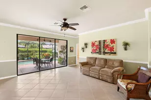 3934 Sapphire Wy, Naples, FL 34114 - Photo 13