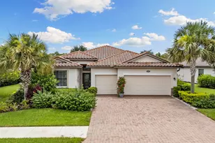3934 Sapphire Wy, Naples, FL 34114 - Photo 1