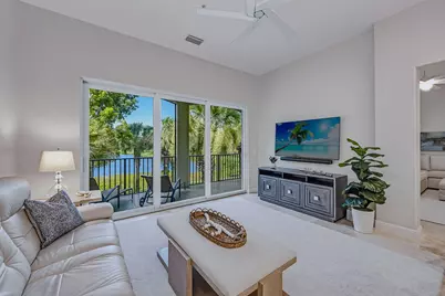 3053 Aviamar Circle #203, Naples, FL 34114 - Photo 5