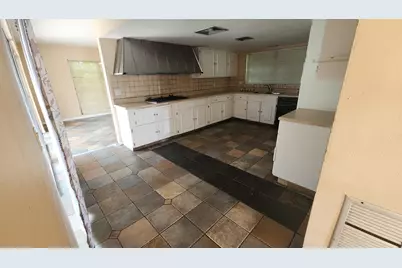 514 Antilles Court, Marco Island, FL 34145 - Photo 13
