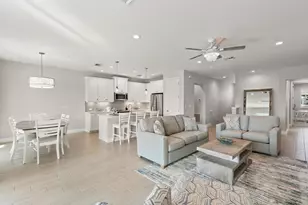 2549 Seychelles Dr, Naples, FL 34112 - Photo 7
