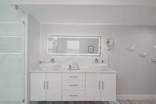 260 8th St NE, Naples, FL 34120 - Photo 23