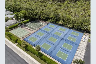 1366 Diamond Lake Circle, Naples, FL 34114 - Photo 33
