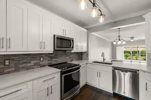 7839 Regal Heron Cir, Naples, FL 34104 - Photo 7