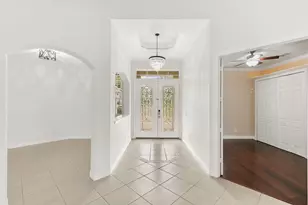 3917 Fabienne Ct, Naples, FL 34109 - Photo 3