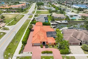 10 Anchor Ct, Marco Island, FL 34145 - Photo 35