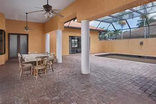 10 Anchor Ct, Marco Island, FL 34145 - Photo 5
