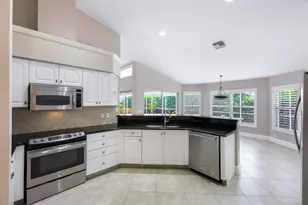 142 Saxon St, Marco Island, FL 34145 - Photo 13