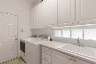 7709 Sicilia Ct, Naples, FL 34114 - Photo 35