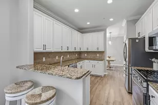 3153 Aviamar Cir, Naples, FL 34114 - Photo 7
