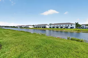 15364 Wildflower Cir, Naples, FL 34119 - Photo 23