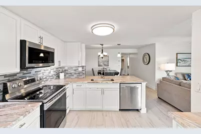 7360 Glenmoor Lane #205, Naples, FL 34104 - Photo 11