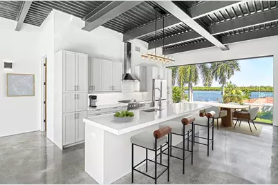 144 Pago Pago Drive W, Naples, FL 34113 - Photo 5