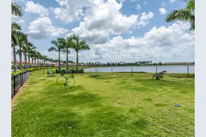 1577 Vizcaya Lane, Naples, FL 34113 - Photo 25