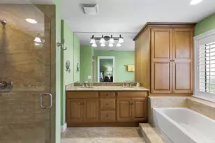 221 Kings Way, Naples, FL 34104 - Photo 15