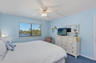 848 W Elkcam Cir, Marco Island, FL 34145 - Photo 15